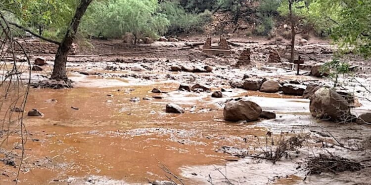 At least 20 U.S. hikers missing as flash flood sweeps through Grand Canyon * WorldNetDaily * by Joe Kovacs