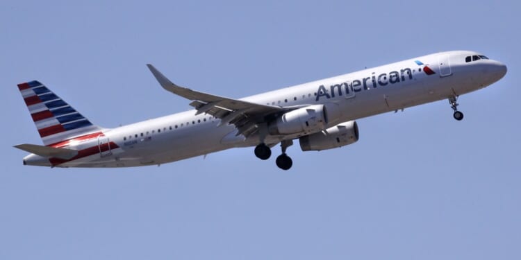'Passenger From Hell' Duct-Taped to Seat on AA Flight After He Does the Unthinkable – RedState