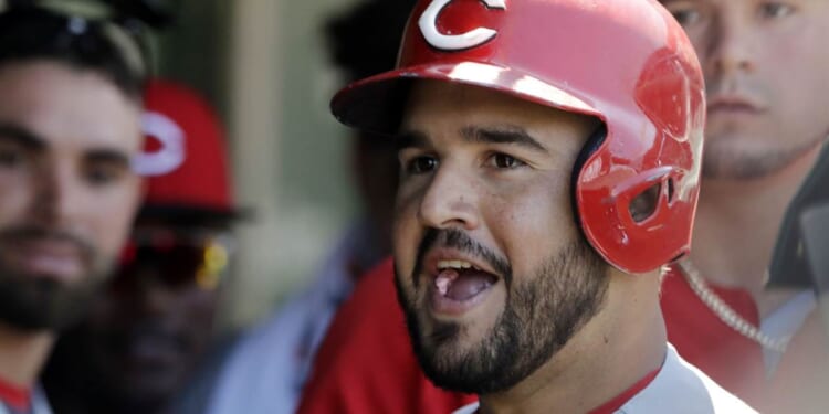Cincinnati Reds' Eugenio Suárez Becomes an American