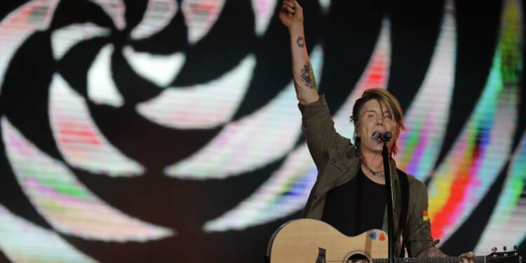 The Goo Goo Doll's Lead Singer Takes a Stand on Politics in Shows — It Has People Cheering – RedState