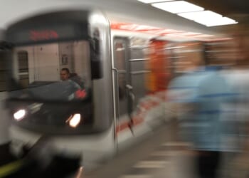 Authorities Baffled After Man, Woman Seen 'Calmly Sitting' on NYC Subway Tracks Before Being Struck – RedState
