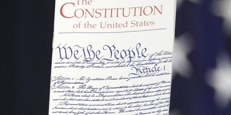 Lansing, KS School District Bans Pocket Constitutions for National Constitution Day – RedState