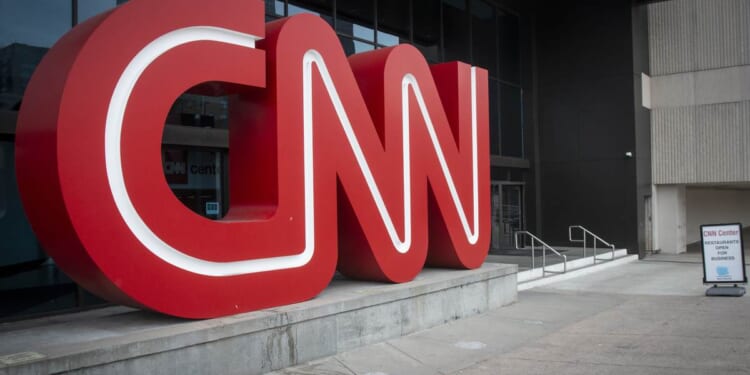 CNN Left on the Sidewalk After Being Booted From WH, Then a Passerby Hilariously Chimes in Live – RedState