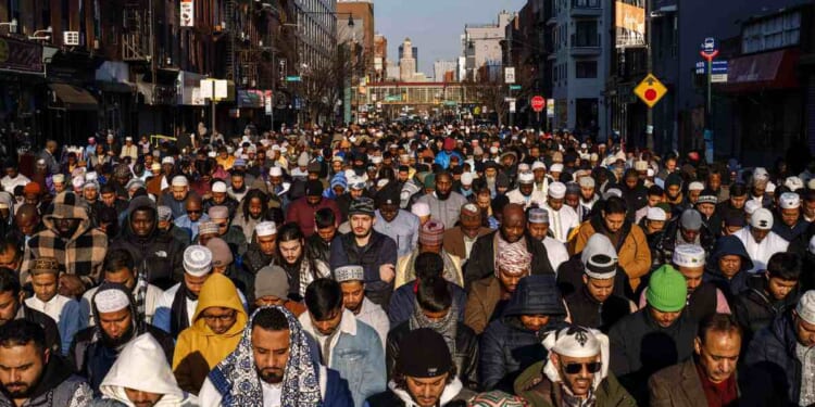 Anti-Trump Outlet Boosts Trump's Accomplishment of 96% Reduction in Muslim Immigrants – RedState