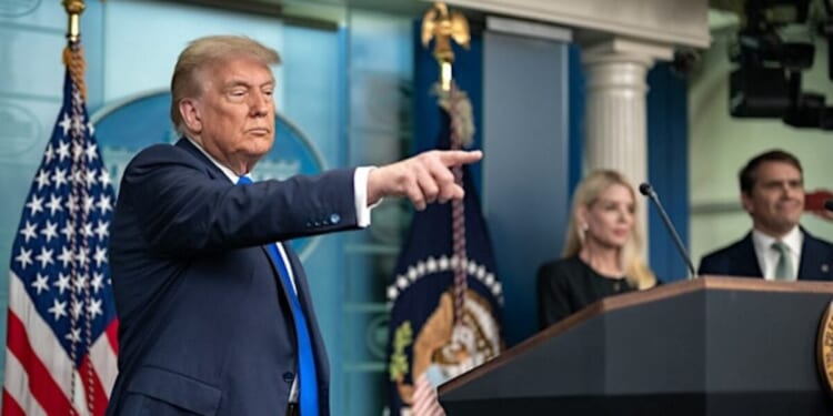 CNN, MSNOW, Politico get BANNED from the White House * WorldNetDaily * by Bob Unruh