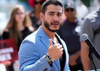 Grab the Popcorn: El-Sayed Talks Smack About 'Whooping' Bill Maher in Person