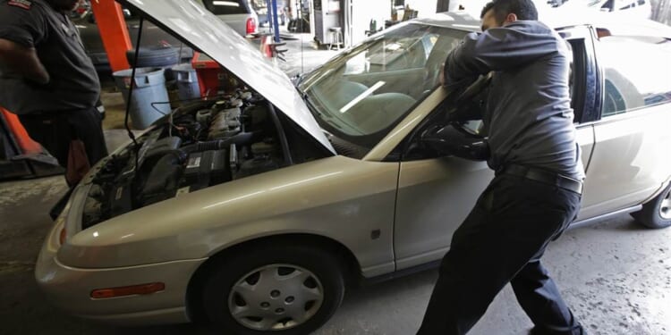Man at Auto Shop Overhears a Couple's Conversation, Decides to Pay It Forward – RedState