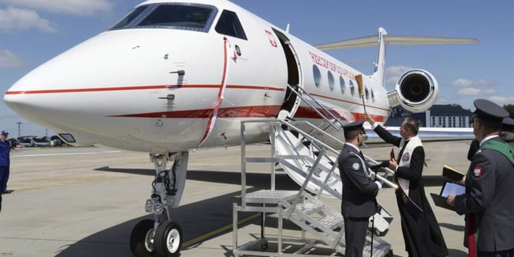 Medical Transport Plane Carrying 6 From Bermuda to Boston Loses Contact Off MA Coast – RedState