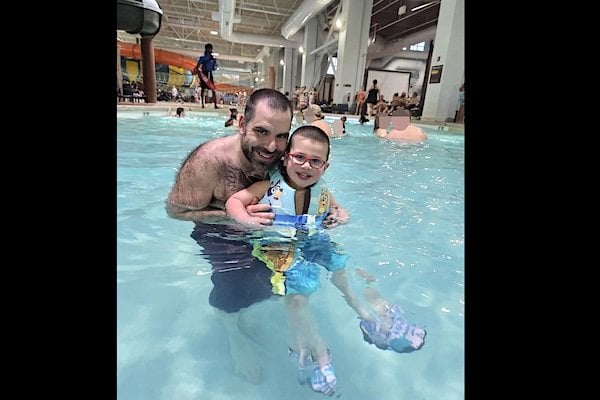 Charles Harrison and his son (Facebook / Chaz Harrison)
