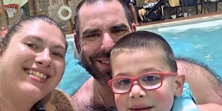 Clancy contagion? Watch woman accused of butchering to death her husband and young son at popular family resort * WorldNetDaily * by Joe Kovacs