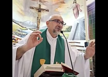 Giant crucifix fatally crushes priest preaching about spontaneity of death * WorldNetDaily * by Joe Kovacs