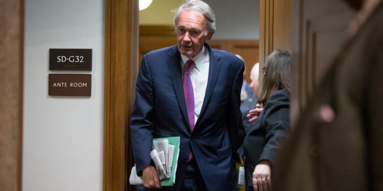 Leftie Massachusetts Senator Puts Out Call for Interns — but It's Clear Who Needs Not Apply – RedState
