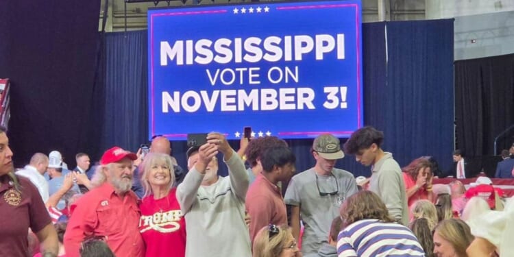 Trump Rallying for Cindy Hyde-Smith in Corinth, MS Shows Ain't No Patriots Like Mississippi Patriots – RedState