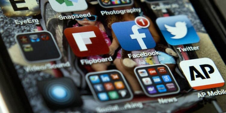 The Social Media Psy-Op (or How I Learned to Love Nigerian Scam-Bots) – RedState