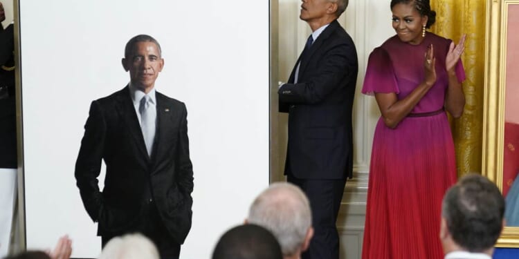 Incredible Shrinking Obama Tries to Keep Cheesecake Factory Joke Alive Because That's All He's Got – RedState