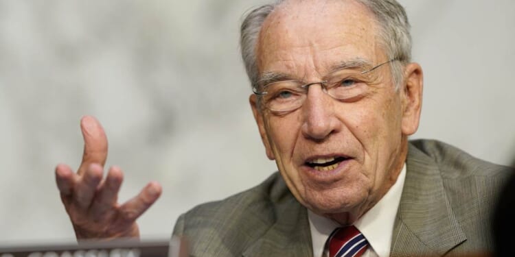 Grassley Mocks Democrats for 'Falling All Over Themselves' to Defend No Kings Jack Smith – RedState