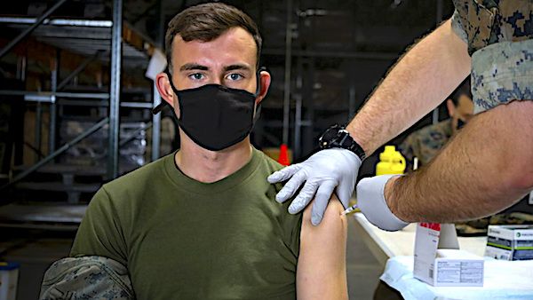 Marines and sailors continue to receive the COVID-19 vaccine on Marine Corps Air Station Miramar, March 25, 2021. (U.S. Marine Corps photo by Lance Cpl. Rachelanne Woodward)